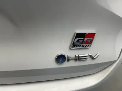 Photo 10 Toyota Corolla Hybride 2.0L 196h GR Sport TS HYBRID