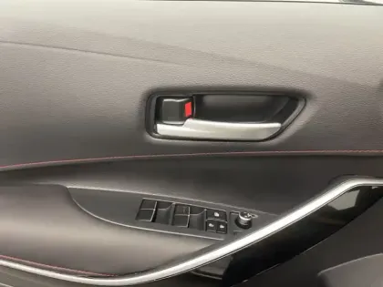 Photo 16 Toyota Corolla Hybride 2.0L 196h GR Sport TS HYBRID