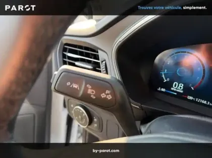 Photo 21 Ford Focus 1.0 EcoBoost mHEV 125ch Titanium X Business