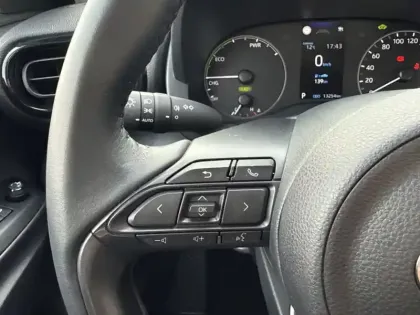 Photo 16 Toyota Yaris Hybride 116h Dynamic