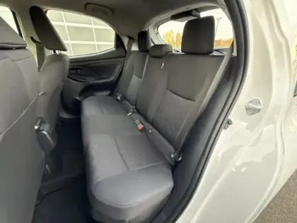 Photo 13 Toyota Yaris Hybride 116h Dynamic