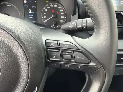 Photo 15 Toyota Yaris Hybride 116h Dynamic