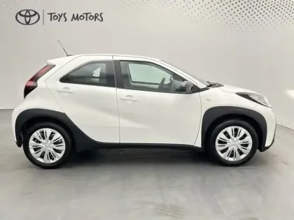 Photo 6 Toyota Aygo 1.0 VVT-i 72 Dynamic CH S CVT M