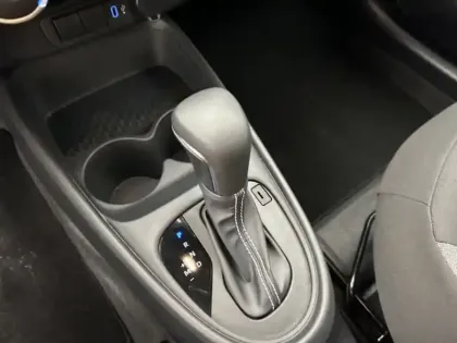 Photo 13 Toyota Aygo 1.0 VVT-i 72 Dynamic CH S CVT M