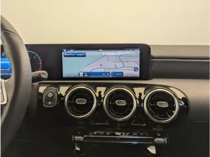 Photo 16 Mercedes Classe A 180 d Progressive Line