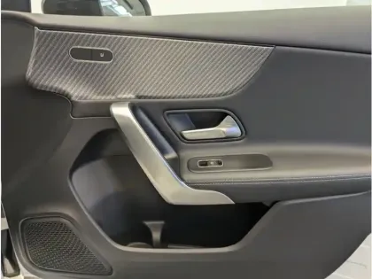 Photo 11 Mercedes Classe A 180 d Progressive Line