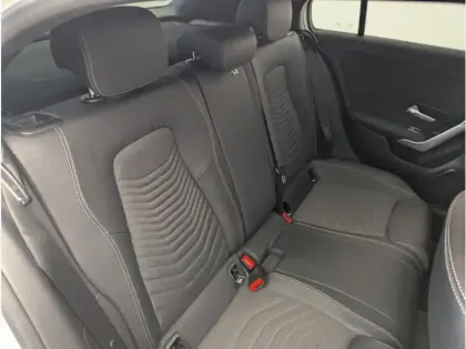 Photo 10 Mercedes Classe A 180 d Progressive Line