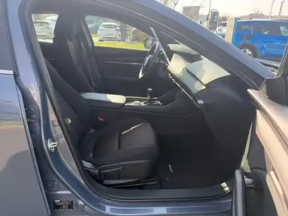 Photo 26 Mazda Mazda3 2.0 e-SKYACTIV-G M-Hybrid 122ch 2022