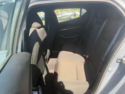 Photo 8 Mazda Mazda3 2.0 e-SKYACTIV-G M-Hybrid 122ch 2022