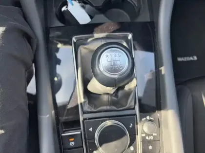 Photo 7 Mazda Mazda3 2.0 e-SKYACTIV-G M-Hybrid 122ch 2022