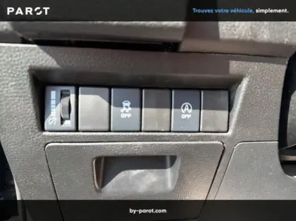 Photo 17 Isuzu PICK-UP Gén. III (N60) Ph1 Space 2