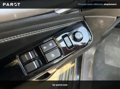 Photo 5 Isuzu PICK-UP Gén. III (N60) Ph1 Space 2