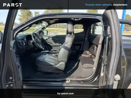 Photo 29 Isuzu PICK-UP Gén. III (N60) Ph1 Space 2