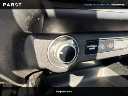 Photo 20 Isuzu PICK-UP Gén. III (N60) Ph1 Space 2