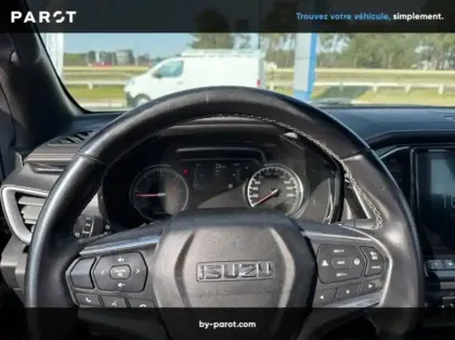 Photo 6 Isuzu PICK-UP Gén. III (N60) Ph1 Space 2