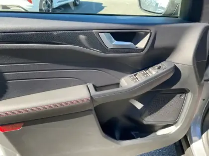 Photo 5 Ford Kuga 2.5 Duratec 190ch FHEV E85 ST-Line BVA