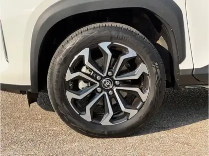 Photo 24 Toyota Yaris Hybride 1.5 HYBRID 116H DESIGN AUTO