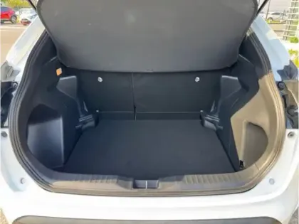 Photo 10 Toyota Yaris Hybride 1.5 HYBRID 116H DESIGN AUTO