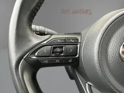 Photo 10 Toyota Yaris Gén. I Ph1 Design 5