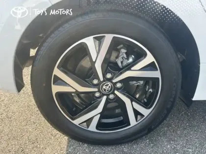 Photo 8 Toyota Yaris Hybride 116h Dynamic