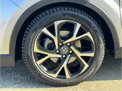 Photo 25 Toyota C-HR 1.8 HYBRIDE 122 DESIGN ch