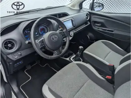 Photo 10 Toyota Yaris 110 VVT-i Design Y20