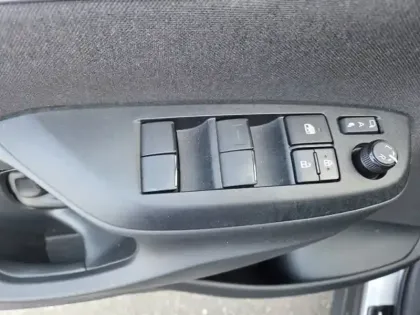 Photo 13 Toyota Yaris Hybride 116h Design