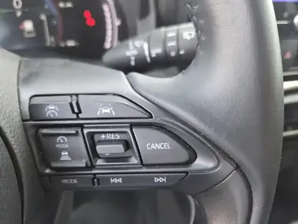 Photo 16 Toyota Yaris Hybride 116h Design