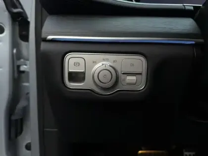 Photo 26 Mercedes Classe E 400 e 4MATIC AMG Line