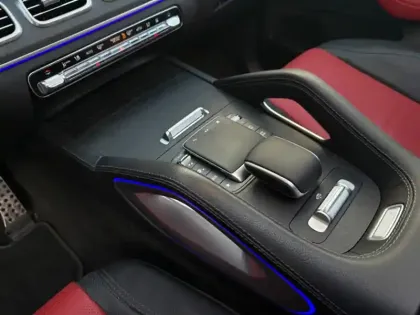 Photo 30 Mercedes Classe E 400 e 4MATIC AMG Line