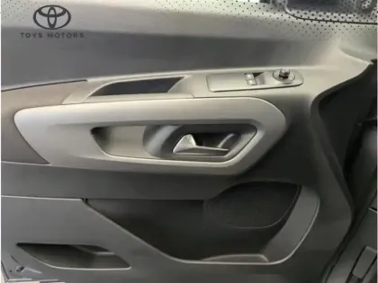 Photo 16 Toyota Proace 1.5 MEDIUM 130 D-4D DYNAMIC BVA 7PLACES