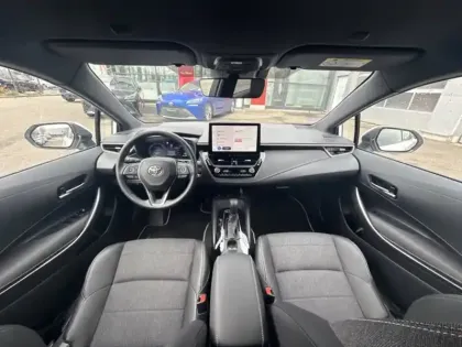 Photo 10 Toyota Corolla 196h Design