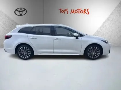 Photo 5 Toyota Corolla 196h Design