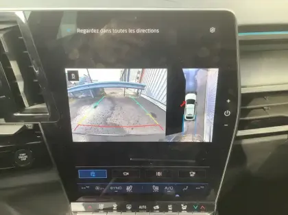 Photo 18 Renault Rafale Nouveau E-Tech full hybrid 200 ch esprit Alpine