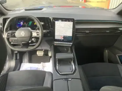 Photo 12 Renault Rafale Nouveau E-Tech full hybrid 200 ch esprit Alpine