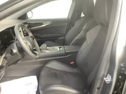 Photo 10 Renault Rafale Nouveau E-Tech full hybrid 200 ch esprit Alpine