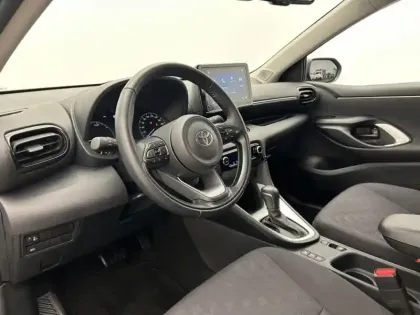 Photo 19 Toyota Yaris Hybride 116h Dynamic M