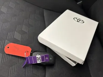 Photo 17 Toyota Yaris Hybride 116h Dynamic M