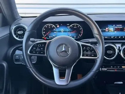 Photo 16 Mercedes Classe A 200 Business Line