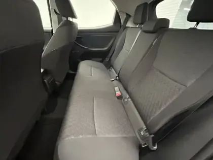 Photo 19 Toyota Yaris Hybride 116h Dynamic