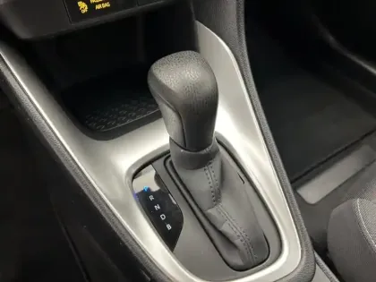 Photo 15 Toyota Yaris Hybride 116h Dynamic