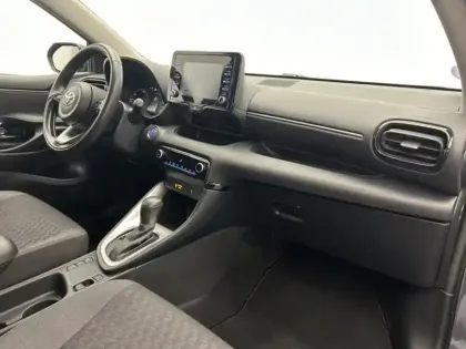 Photo 20 Toyota Yaris Hybride 116h Dynamic