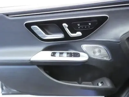 Photo 19 Mercedes Classe E Berline AMG 43 4MATIC Classe / 295 Merce