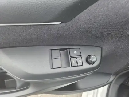 Photo 13 Toyota Yaris Hybride 116h Dynamic