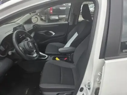 Photo 11 Toyota Yaris Hybride 116h Dynamic