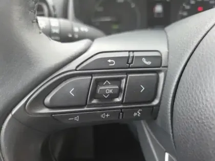 Photo 15 Toyota Yaris Hybride 116h Dynamic