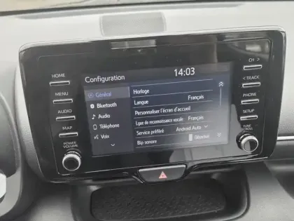 Photo 21 Toyota Yaris Hybride 116h Dynamic