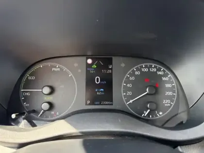 Photo 21 Toyota Yaris Hybride 116h Dynamic