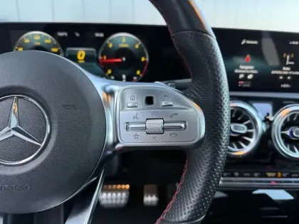 Photo 23 Mercedes Classe A 220 d AMG Line