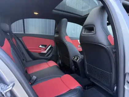 Photo 11 Mercedes Classe A 220 d AMG Line